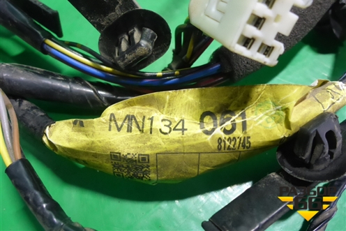 Проводка двери задней левой (MN134061) для Mitsubishi Grandis с 2004г (Грандис)