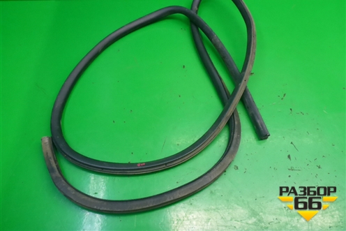 Уплотнитель двери (передней правой) для Ford Focus 1 с 1998-2004г (Фокус)