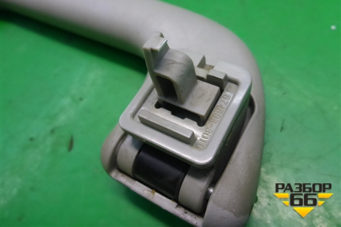 Ручка внутренняя потолочная (6746838010) для Toyota Auris с 2006-2012г (Аурис)