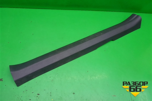Накладка порога внутренняя переднего правого (6791302150) для Toyota Auris с 2006-2012г (Аурис)