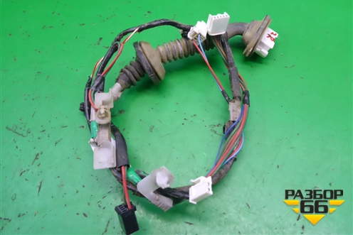 Проводка двери задней правой (8215302470) для Toyota Auris с 2006-2012г (Аурис)