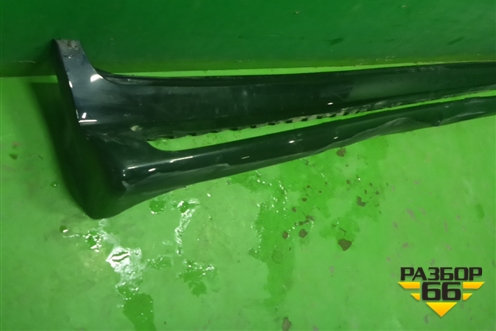 Накладка на порог наружная правая на подножку (5177360160) для Toyota Land Cruiser (200) с 2008г (Ленд Крузер)