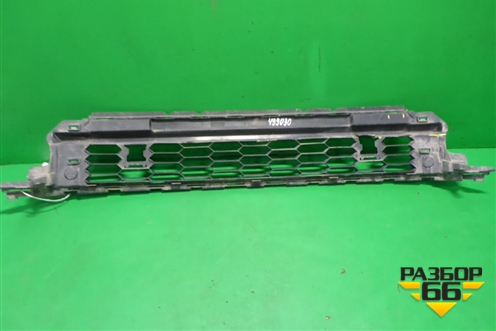 Решетка в передний бампер центральная (565853677) для Skoda Kodiaq с 2017г (Кодиак)