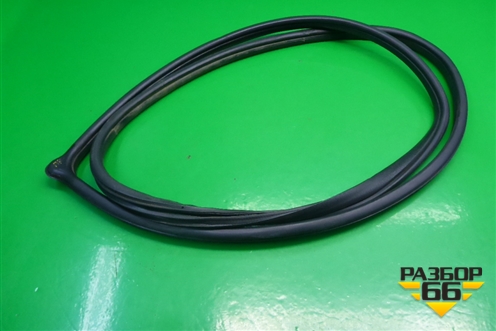 Уплотнитель двери передней правой для Honda Civic 4D с 2006-2012г (Цивик)