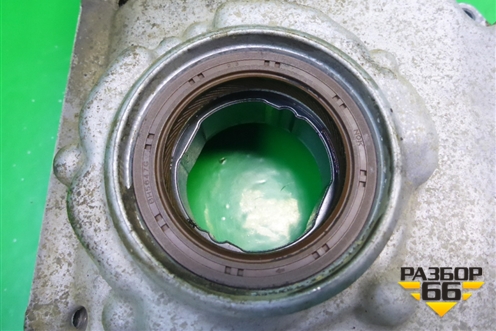 Крышка двигателя передняя (1.8л R18A1) для Honda Civic 4D с 2006-2012г (Цивик)