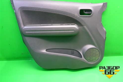 Обшивка двери передней левой под электрику (8372151K50) для Suzuki Splash с 2008г (Сплеш)