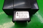 Кнопка аварийной сигнализации (3743052K00) для Suzuki Splash с 2008г (Сплеш)