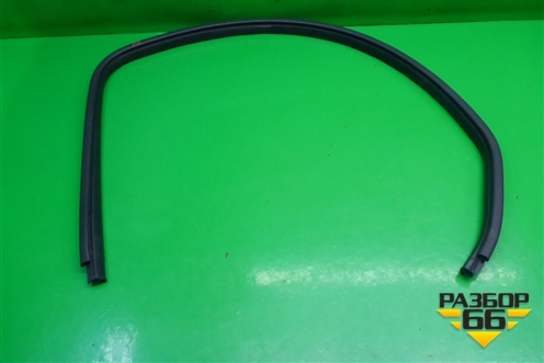 Уплотнитель двери (передней правой на кузов) для Suzuki Splash с 2008г (Сплеш)