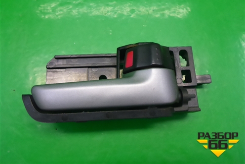 Ручка внутренняя двери передней правой для Suzuki Splash с 2008г (Сплеш)