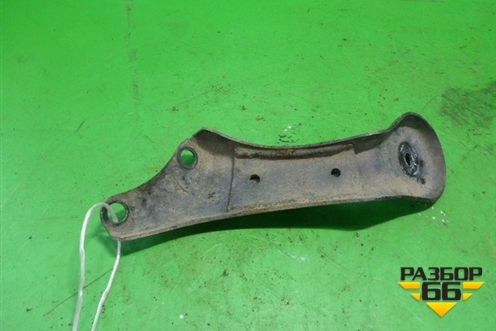 Кронштейн задней балки левый (передний) для Acura ZDX с 2009-2013г (ЗДХ)