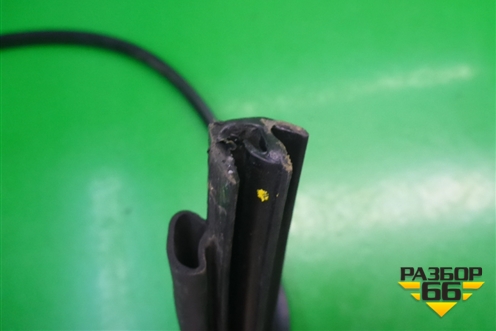 Уплотнитель двери (задней левой на кузов) для Suzuki Splash с 2008г (Сплеш)