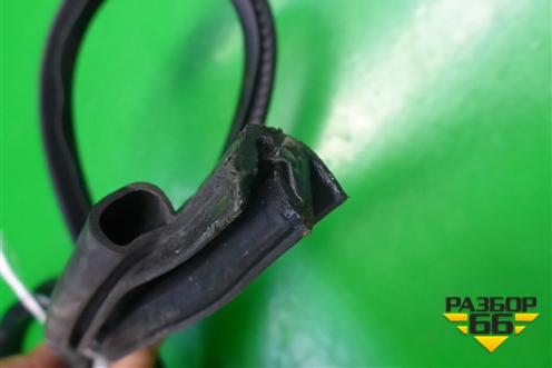 Уплотнитель двери (передней левой на кузов) для Suzuki Splash с 2008г (Сплеш)