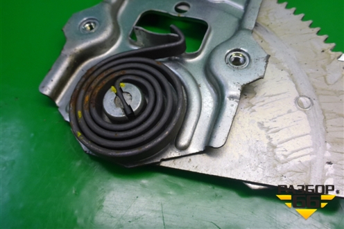 Стеклоподъёмник механический задний левый для Suzuki Splash с 2008г (Сплеш)