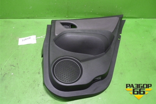 Обшивка двери задней правой под электрику (83700SZNA01239) для Acura ZDX с 2009-2013г (ЗДХ)