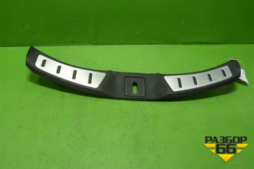 Обшивка багажника (на заднюю панель) (84640SZNA01ZA) для Acura ZDX с 2009-2013г (ЗДХ)