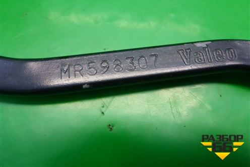 Поводок стеклоочистителя правый (MR598307) для Mitsubishi Galant (DJ,DM) с 2003-2012г (Галант)