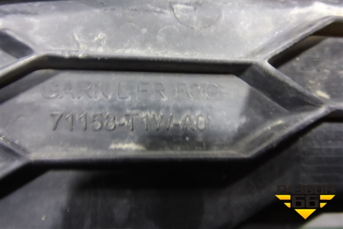 Накладка ПТФ левая (после 2015г) (71158T1WA0) для Honda CR-V(RM) с 2012г (ЦРВ СРВ) 