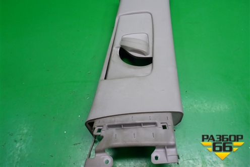 Обшивка стойки центральная верхняя правая (6241002070) для Toyota Auris с 2006-2012г (Аурис)