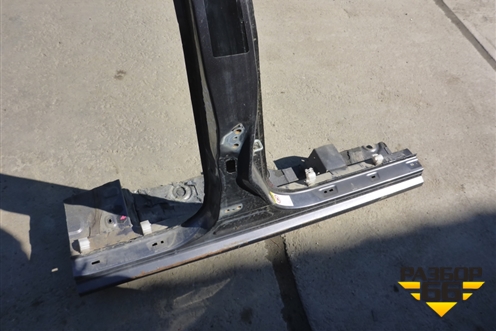 Порог со стойкой правый для Toyota Auris с 2006-2012г (Аурис)
