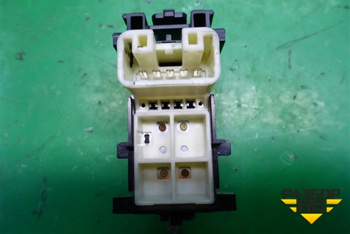 Кнопка стеклоподъёмника для Toyota Auris с 2006-2012г (Аурис)