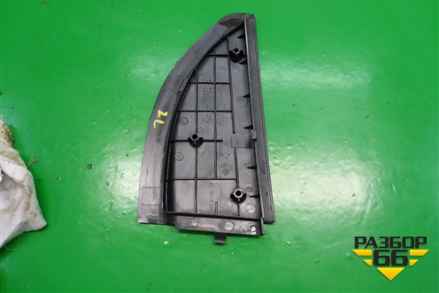 Накладка двери задней левой (уголок) (838303D020) для Hyundai Sonata-5 с 2001г (Соната)