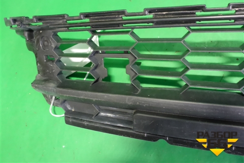 Решетка в передний бампер центральная (565853677E) для Skoda Kodiaq с 2017г (Кодиак)