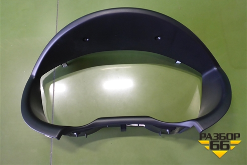 Накладка на щиток приборов (новая) (848301J0009P) для Hyundai i20 с 2008г (Ай20)