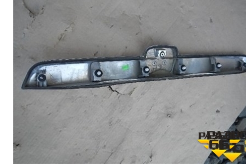 Накладка двери багажника (подсветка номера) для Honda Pilot с 2008г (Пилот)