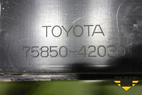 Накладка на порог наружная правая (7585042030) для Toyota Rav-4 с 2018г (Рав 4)