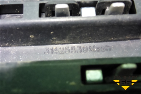 Решетка радиатора (не под камеру) (31425535) для Volvo XC60 с 2017г (ХС60)