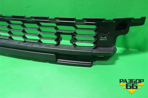 Решетка в передний бампер центральная (565853677E) для Skoda Kodiaq с 2017г (Кодиак)