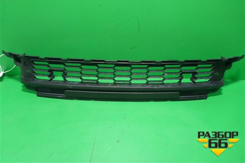 Решетка в передний бампер центральная (565853677E) для Skoda Kodiaq с 2017г (Кодиак)