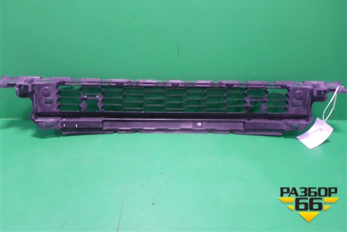 Решетка в передний бампер центральная (565853677E) для Skoda Kodiaq с 2017г (Кодиак)