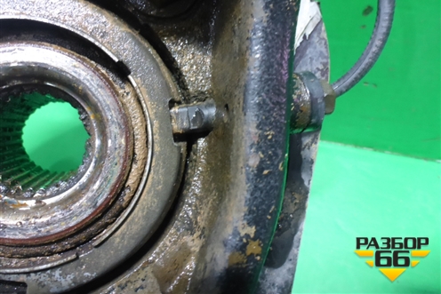 Кулак поворотный передний правый (40014CN000) для Nissan Teana (J31) с 2003-2008г (Теана)
