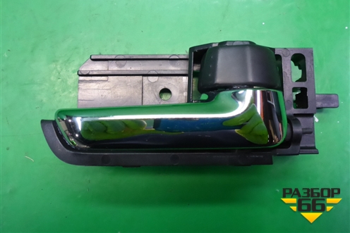 Ручка внутренняя двери передней правой для Suzuki SX4 с 2006-2013г (СХ4)