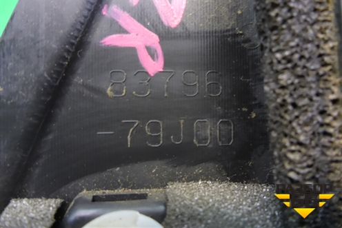 Накладка двери задней правой (уголок хетчбэк) (8379679J00) для Suzuki SX4 с 2006-2013г (СХ4)