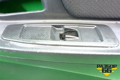 Обшивка двери передней правой под электрику для Geely MK с 2008г