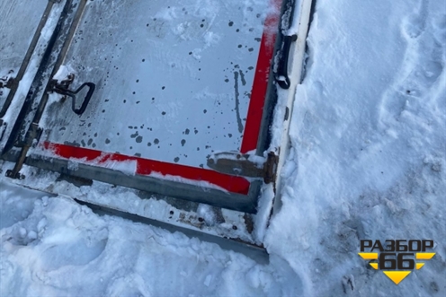 Дверь прицепа задняя (ш-2600мм, в-2530мм) для Isuzu NQR с 2005г (Нкуэр)