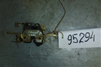 Замок спинки заднего сиденья (1M51F613D61AA) для Ford Focus 1 с 1998-2004г (Фокус)