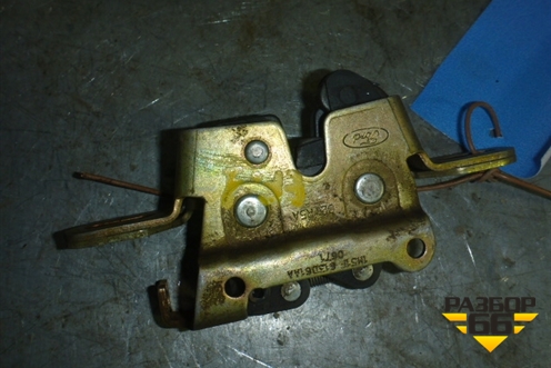 Замок спинки заднего сиденья (1M51F613D61AA) для Ford Focus 1 с 1998-2004г (Фокус)