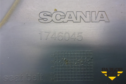 Обшивка стойки центральная правая (1746045) для Scania 5 P Series с 2004-2016г