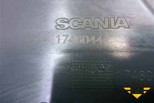 Обшивка стойки центральная левая (1746044) для Scania 5 P Series с 2004-2016г