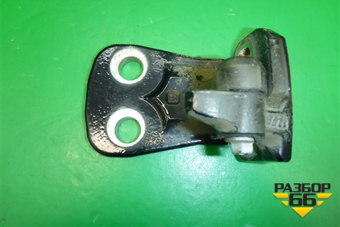 Петля двери задней левой нижняя для Land Rover Discovery 3 с 2004-2009г (Дискавери)