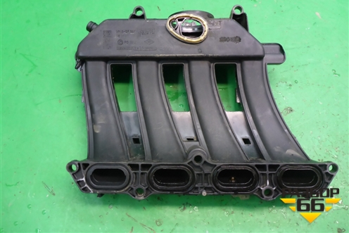 Коллектор впускной (верхняя часть 1.6л K4M) (8200198956) для Nissan Almera G15 с 2012г (Альмера Г15)