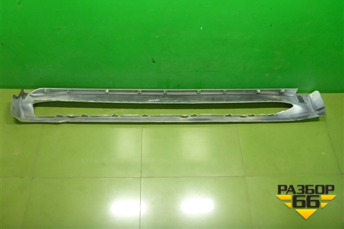 Накладка на порог наружная левая на подножку (5177460160) для Toyota Land Cruiser (200) с 2008г (Ленд Крузер)