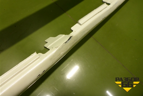 Накладка на порог наружная правая на подножку (5177360160) для Toyota Land Cruiser (200) с 2008г (Ленд Крузер)