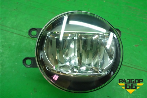 Фара противотуманная правая (после 2015г) (8121048051) для Toyota Land Cruiser (200) с 2008г (Ленд Крузер)
