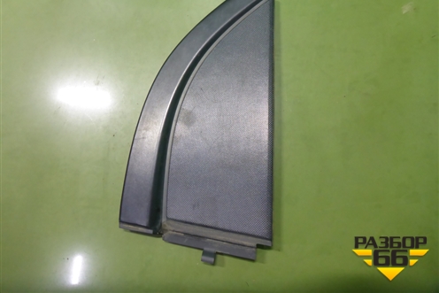 Накладка двери задней правой (уголок) (838403D020) для Hyundai Sonata-5 с 2001г (Соната)