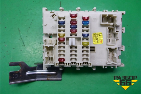 Блок предохранителей салонный (243506N000) для Nissan Bluebird Sylphy с 2000-2005г