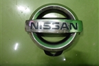 Эмблема (на решетку радиатора под камеру) (623821LB0A) для Nissan Patrol (Y62) с 2010г (Патрол)